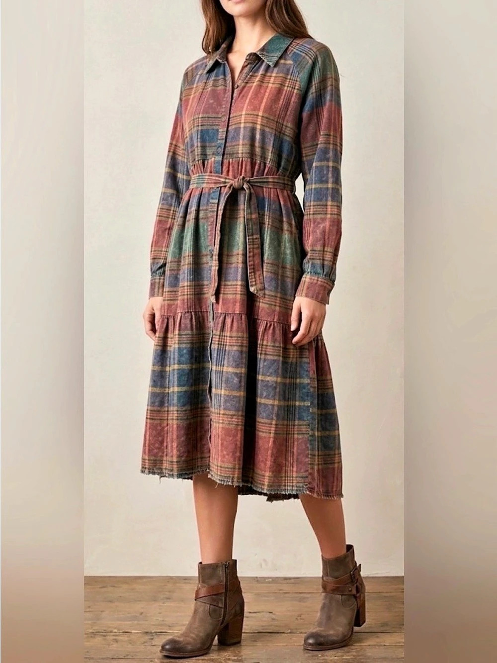 💕Silent Show Pick💕NWT Plaid Midi Dress